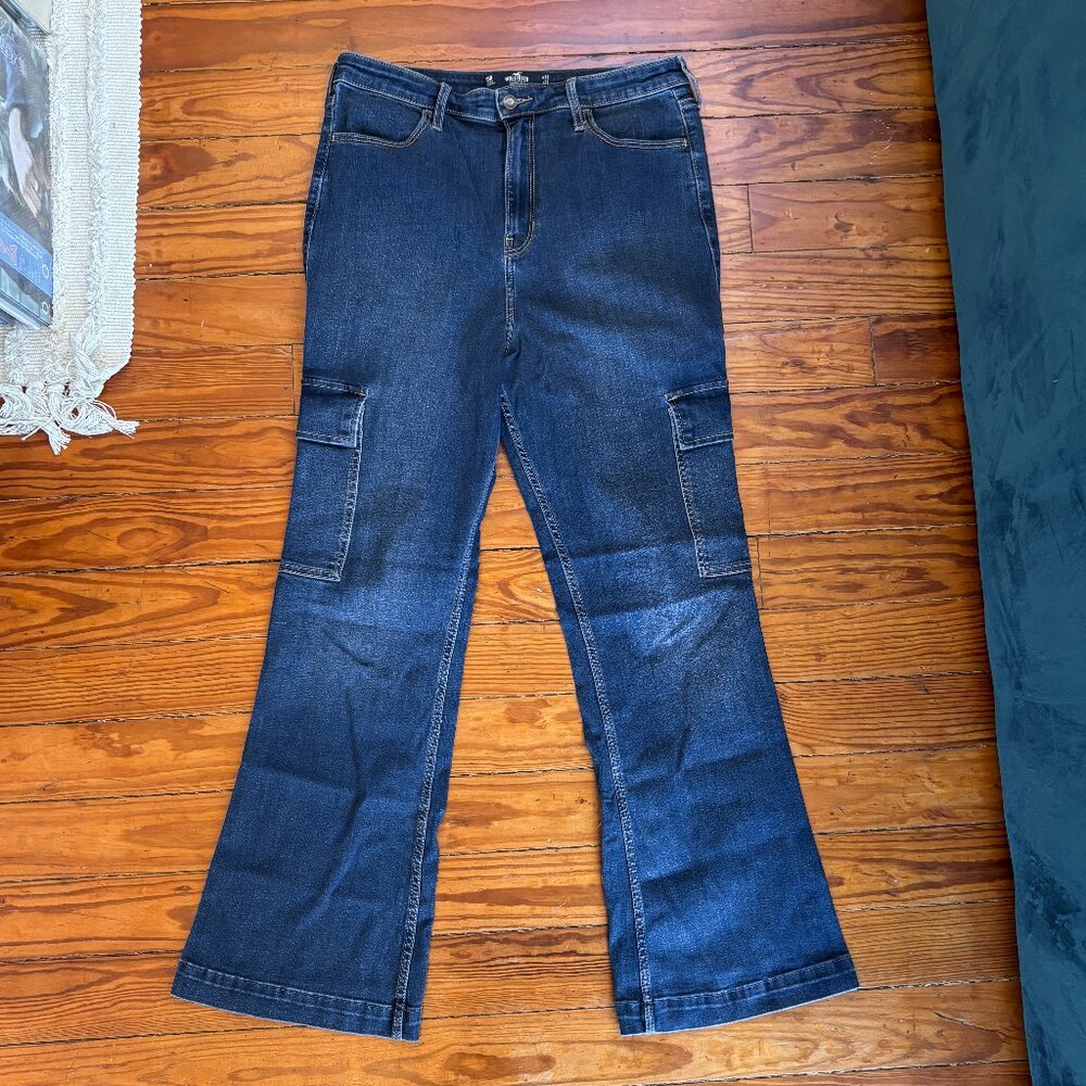 Hollister Highest-Rise Soft Stretch Cargo Flared Jeans - Dark Wash - 15R